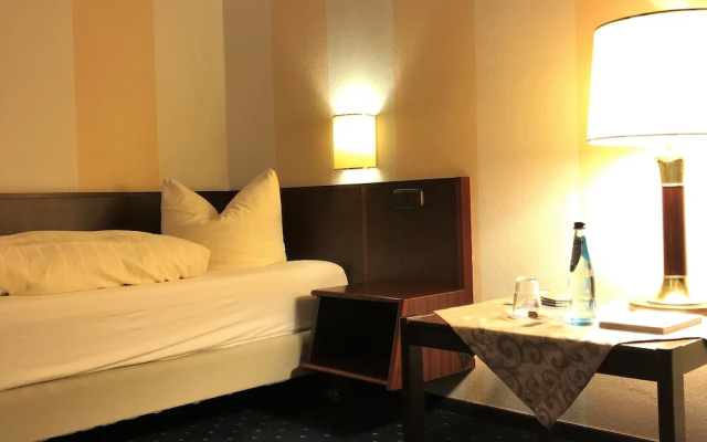 Senator Hotel