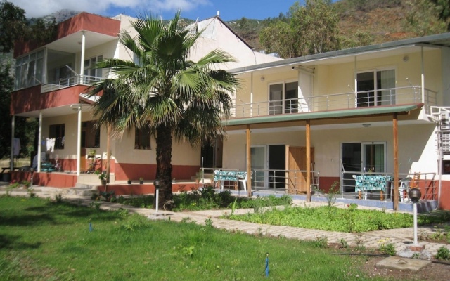 Adrasan Parlak Evleri