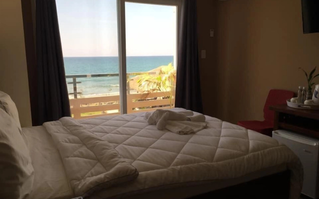 EM Royalle Hotel & Beach Resort