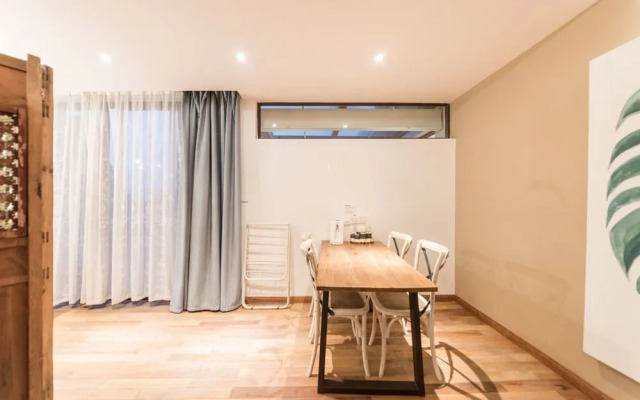 Zizai Garden Traveling with Hotel