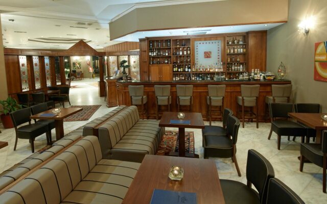Royal Hotel