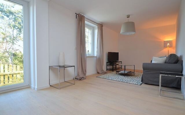 AB Apartment 123