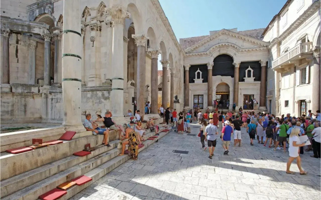 Four Bedroom Holiday Home in Split