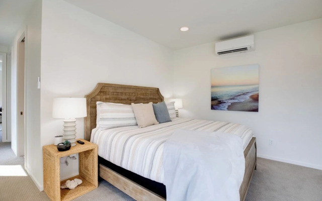 Seaside Vacation Rental w/ On-site Beach Access!
