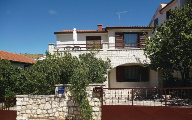 Awesome Home in Sibenik With Wifi and 3 Bedrooms