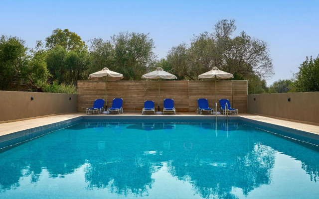 Acropolis Apartments