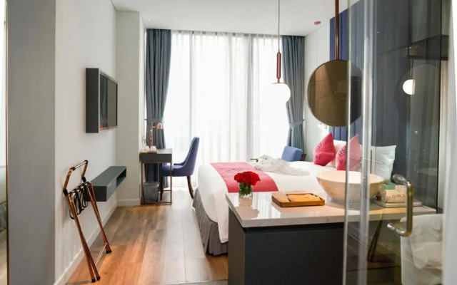 HOME Hotel