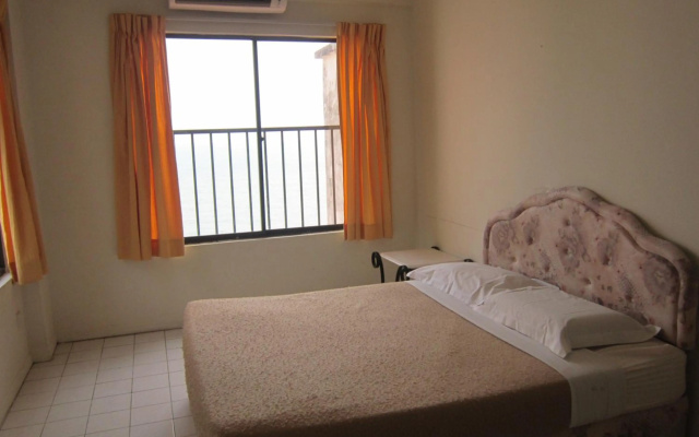 Paradise Lagoon Apartment – Guest Rooms – Port Dickson