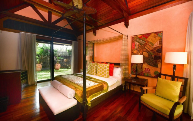 Sankhara Beachfront Villas
