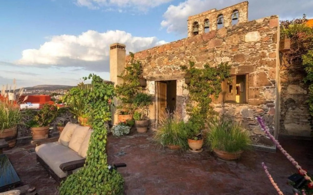 Hacienda Las Amantes
