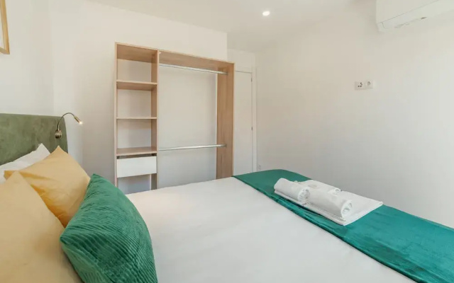 Lapa Stylish Apartment B With Terrace by Vacationy