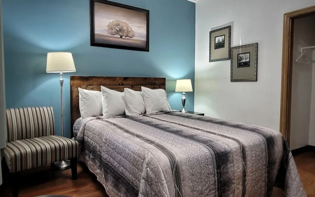 MacIver's Motel & Campground