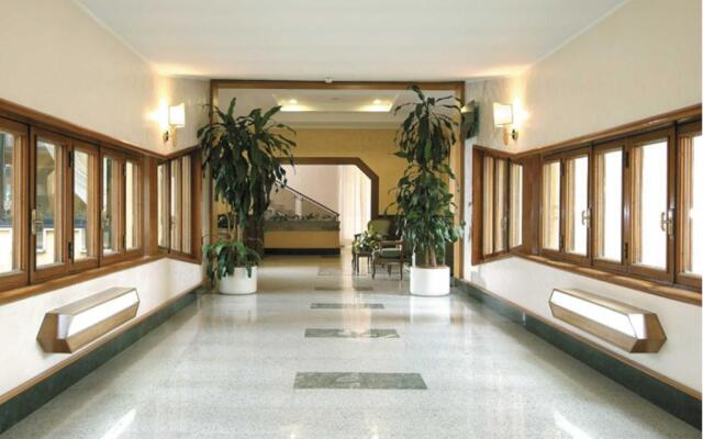 American Hotel