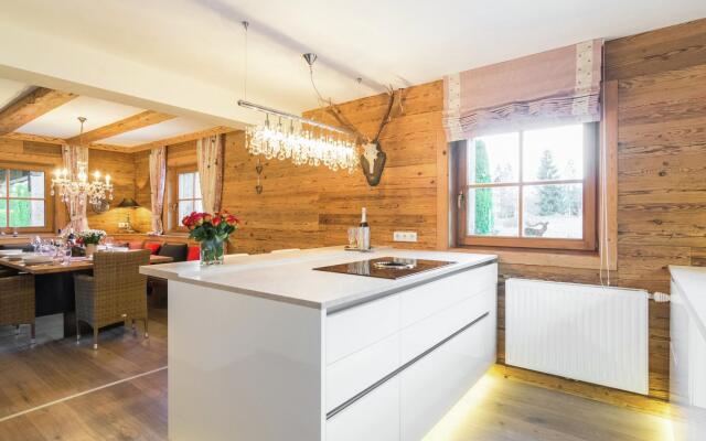 Detached Holiday Home in Ellmau Near the Ski Lift