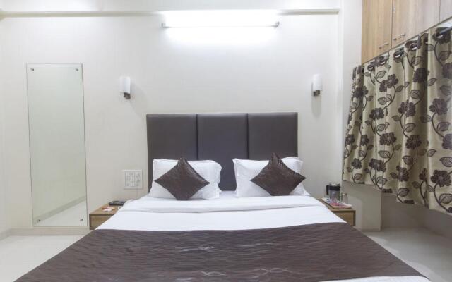 OYO 935 Hotel Palkhee