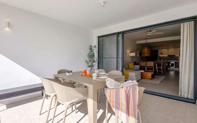 Fantastic new Golf View Apartment