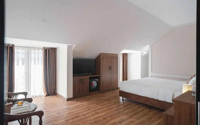 Dalat Roof Hotel