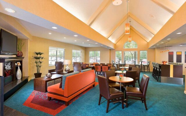 Residence Inn Houston The Woodlands / Lake Front Circle