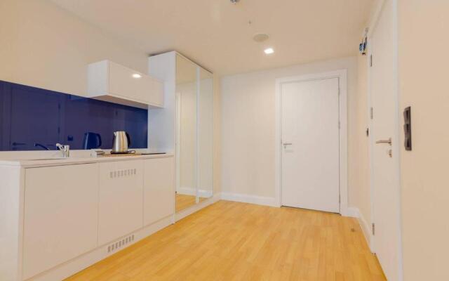 1BR Apt with Sea View and balcony