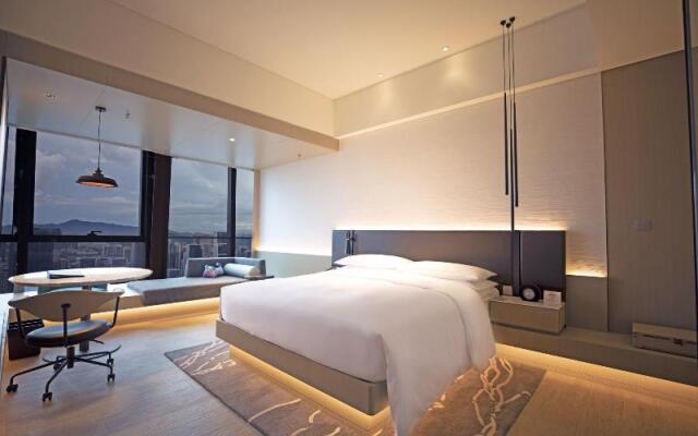 Renaissance Shenzhen Bay Hotel