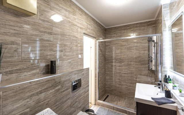 Gozsdu Court Premier Apartment