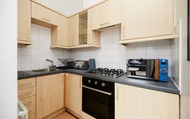 The Camden Hideaway - Stunning 1BDR Flat with Balcony