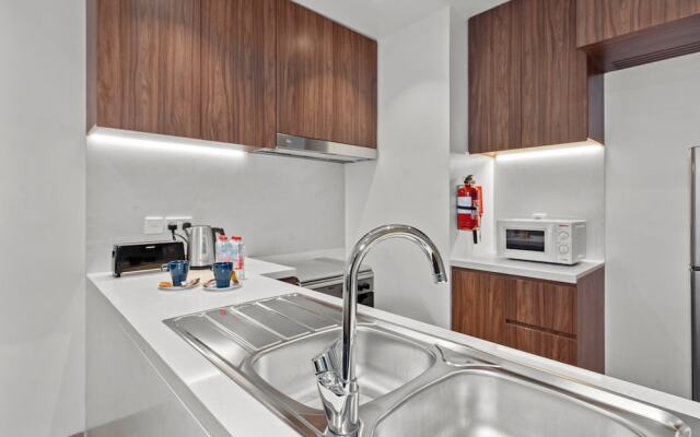 La Mer La Cote Bldg 2bdrms and Pool