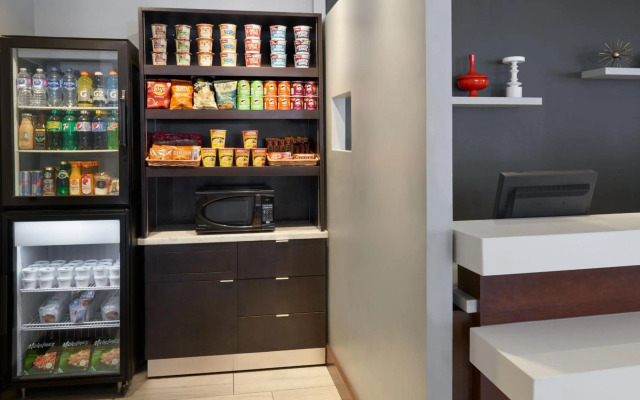 Courtyard by Marriott Downtown Ottawa