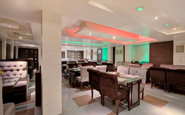 Capital O 1585 Hotel Palash Residency