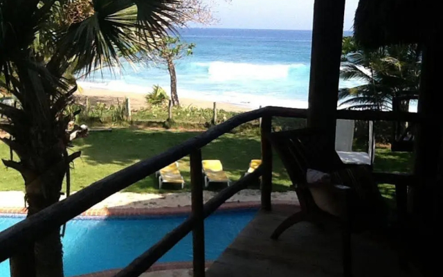 Bohio de Playa