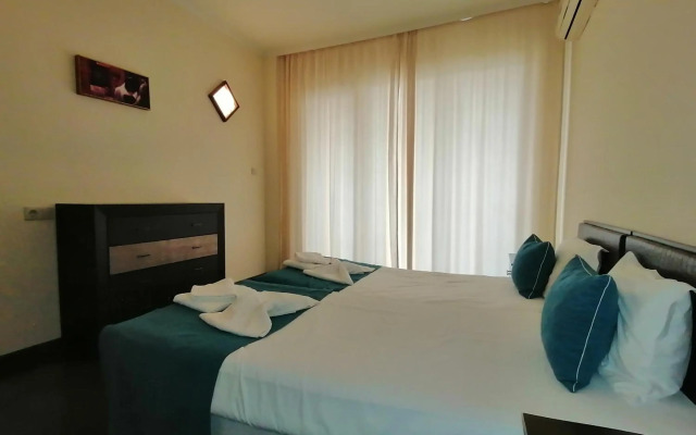 Apart-Hotel "Bendita-Mare"