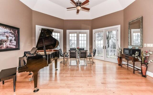 The Manor at Courtland Farm