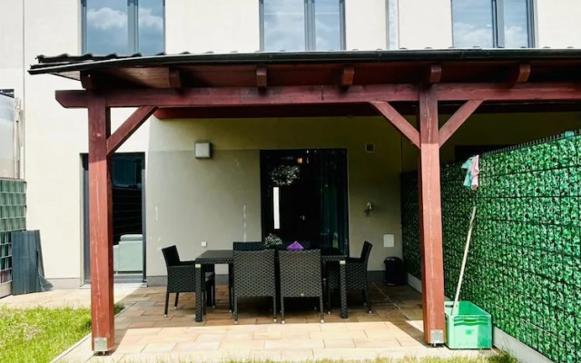 Villa many rooms with Free Parking