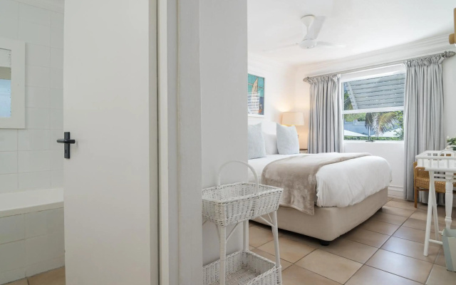 Chakas Cove 36 - With Inverter