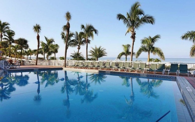 Bellwether Beach Resort
