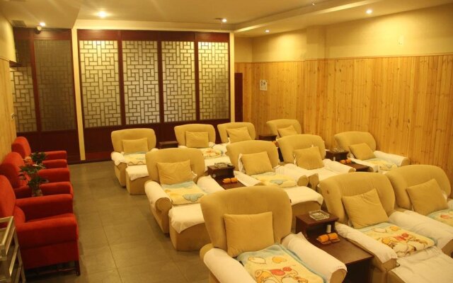 Yonghegong Hotel