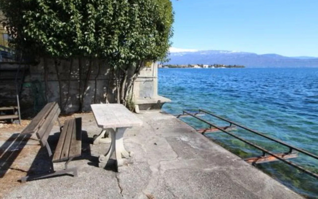 Appartamento Fronte Lago