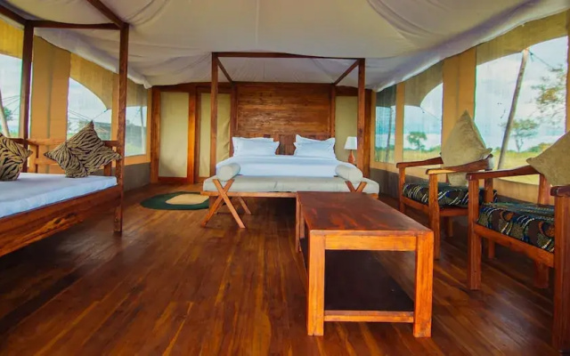 Pumba Luxury Camps