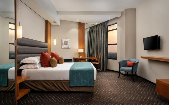 Premier Hotel OR Tambo