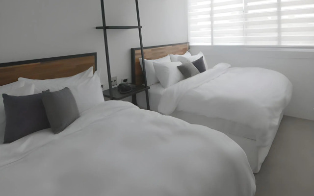 Daan Park Hotel - Hostel