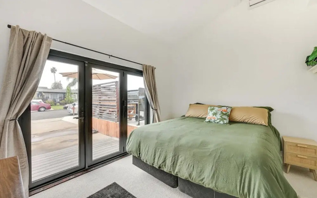 Steps to Beach: 'house Kitsune' in Oceanside