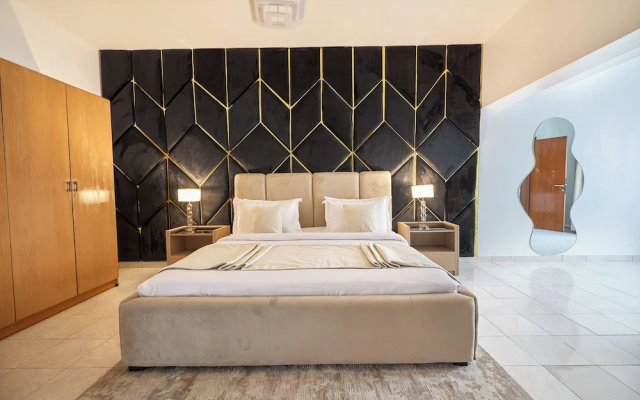 The Carrington Suites
