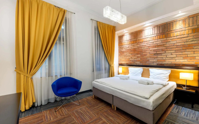 Palazzo Rosso Old Town