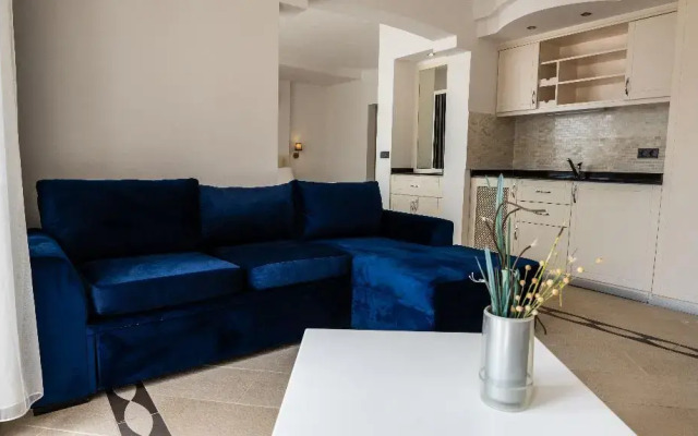 Sertil Deluxe Tropical Suites
