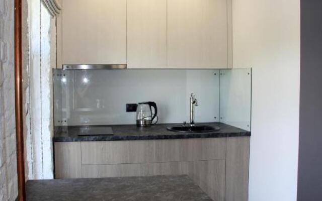 Quiet loft with free parking
