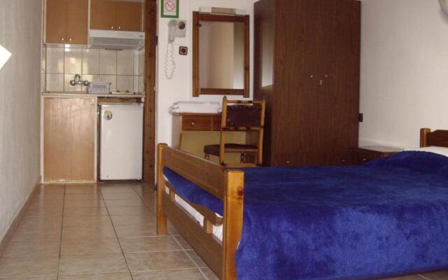 Maistrali Studios Apartments