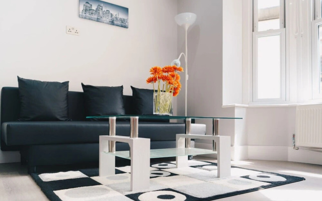 Modern Flat in the Heart of Reading