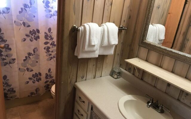 Pine Mountain Club Chalets Resort