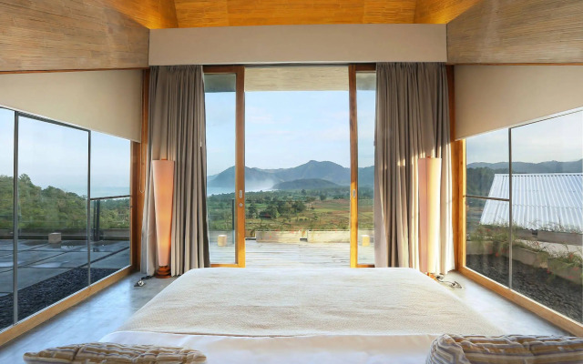 Seven Havens Residence