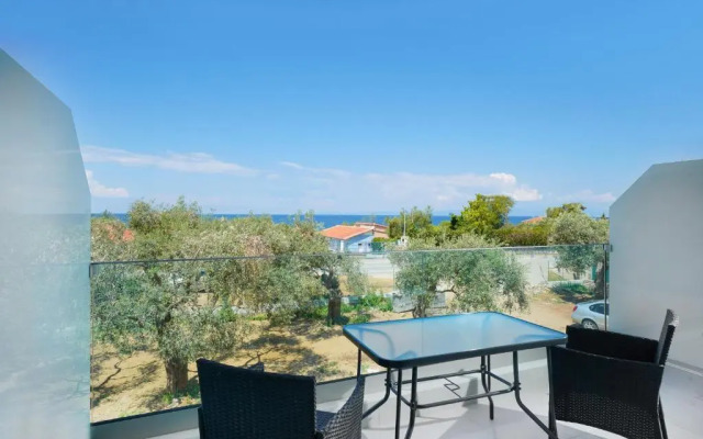 Miracle Suites by Klisma beach